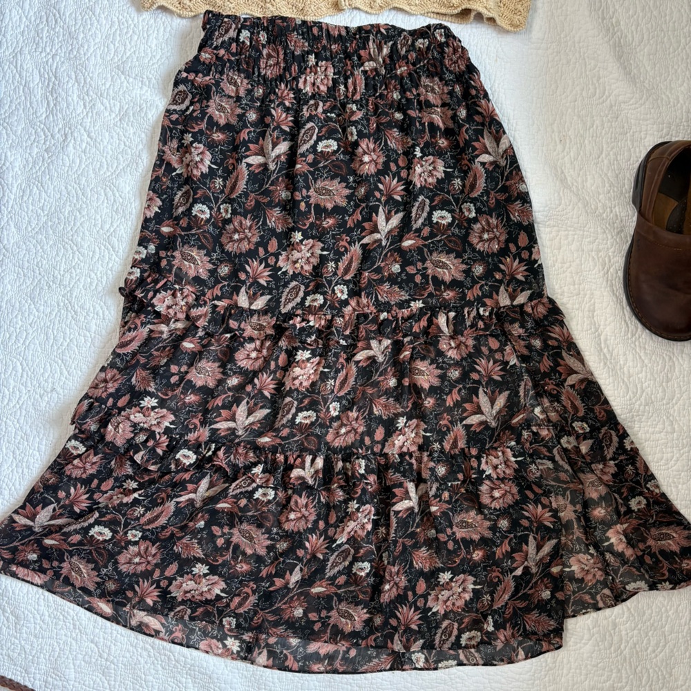 Madewell Tiered Floral Midi Skirt | Black & Burnt Auburn | Size M - Picture 3 of 10